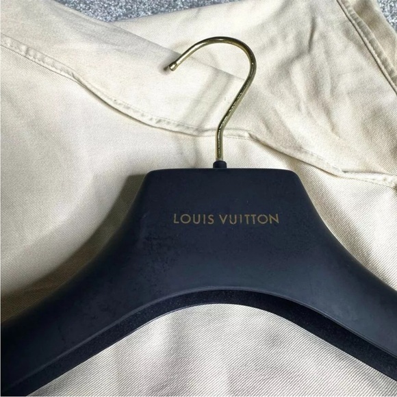 Auth. Louis Vuitton Suit Garment Cover Storage Bag with Hanger ２PCS Set - Picture 5 of 7